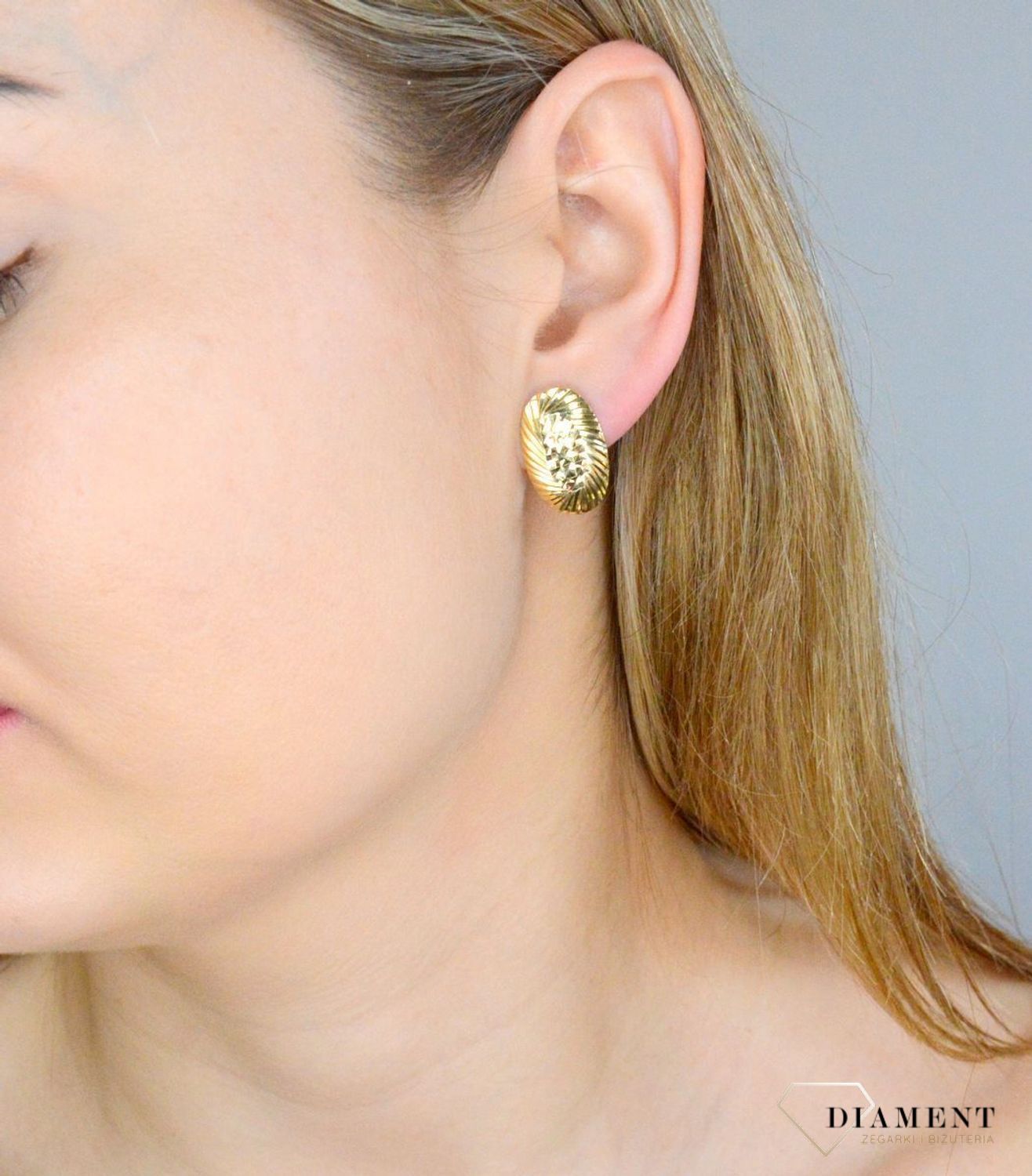 Złote kolczyki damskie 585 klasyczne owale z grawerowaniem KL 3545A (2).jpg